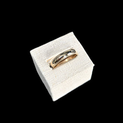 Vintage 14-K Yellow Gold Milgrain Edge Band Ring, 4.8MM Wide, Size 11. Estate Collection