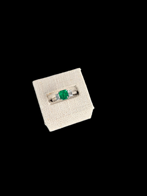 SPECTACULAR Columbian Emerald & Baguette Diamond Ring Plat & 18K. E=1.40CT, 2D=.50CTTW, Estimated. Estate Collection Size 8.