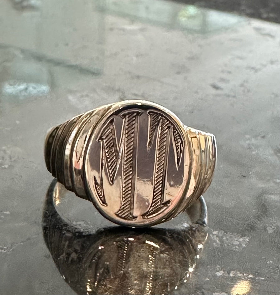 Beautifully Engraved "MT" Signet Ring in 10K Yellow Gold, Size 10. Estate Collection