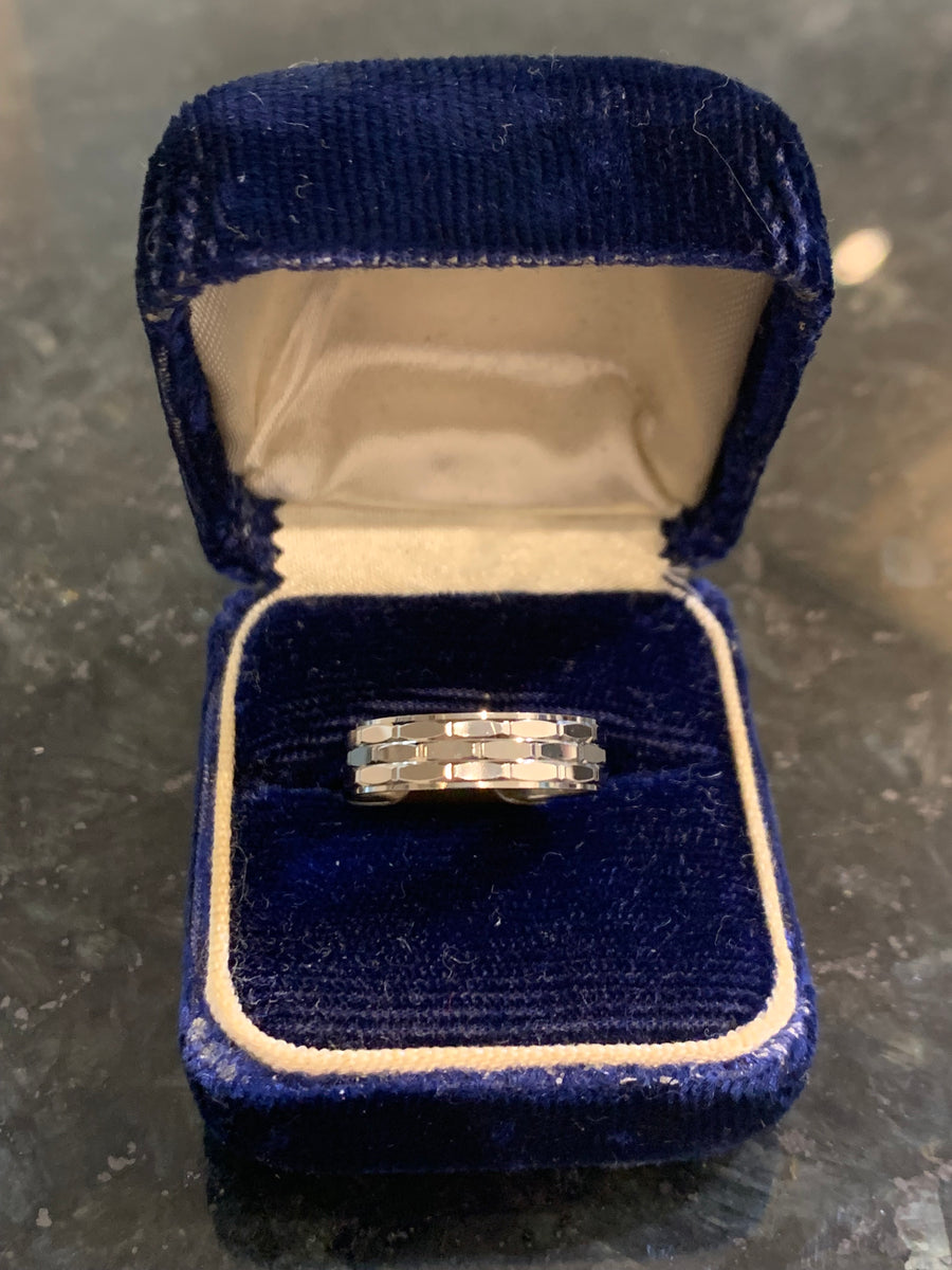 14K White Gold Vintage Band Ring, Finger Size 5.75 Estate Collection
