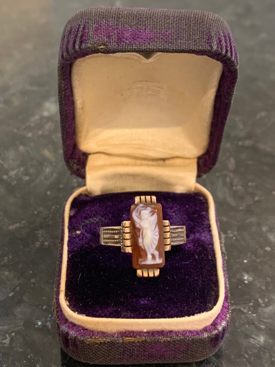 Superb 1870's Victorian Cameo Ring in 10K Gold, Sz 6