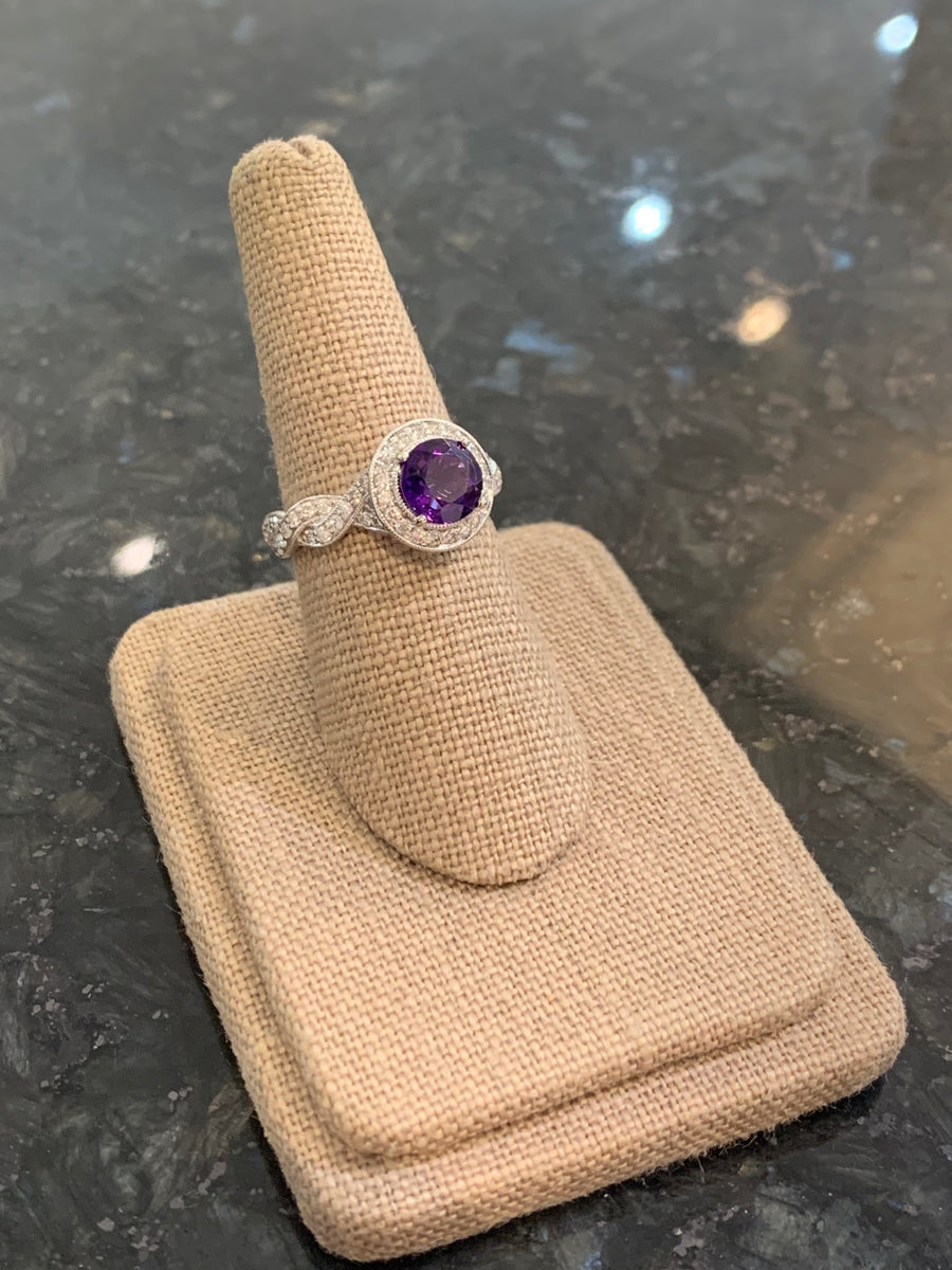 Absolutely Gorgeous Amethyst in 14K Luxury Twist Band, A=1.26CT, 60D=.56CTTW. Finger Size 6.75
